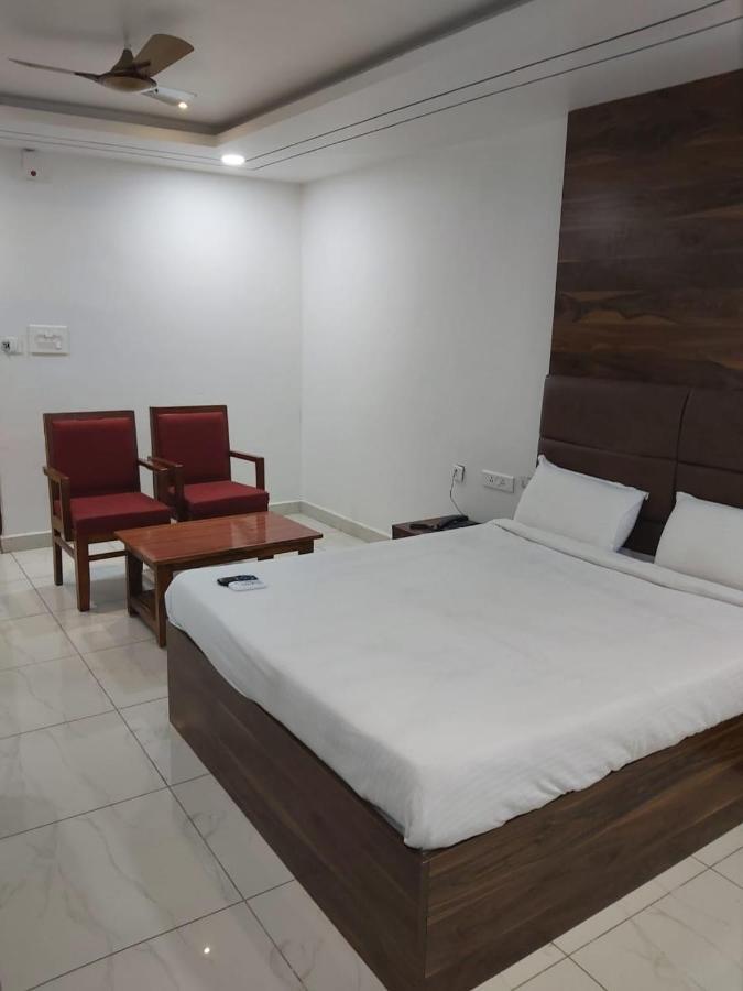 Hotel Sahasra Dla Warangal Exterior foto